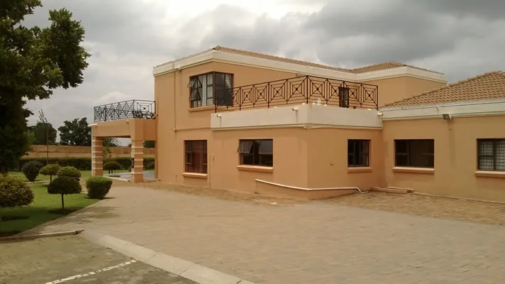 Indzawo Guest House exterior